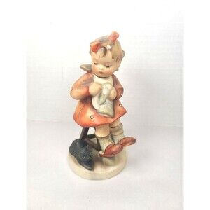 Hummel Goebel Figurines  #133 ''MOTHER'S HELPER'' 5''in Tall